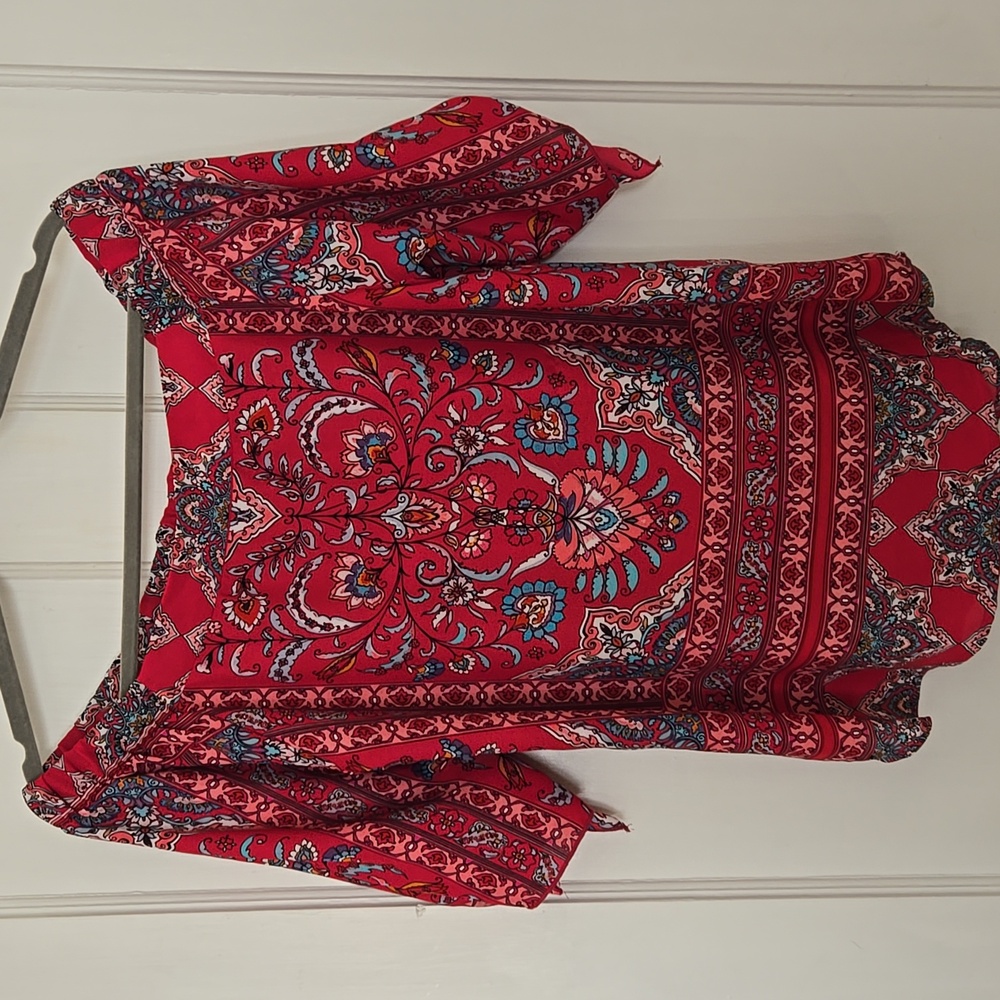 Verse patterned top
